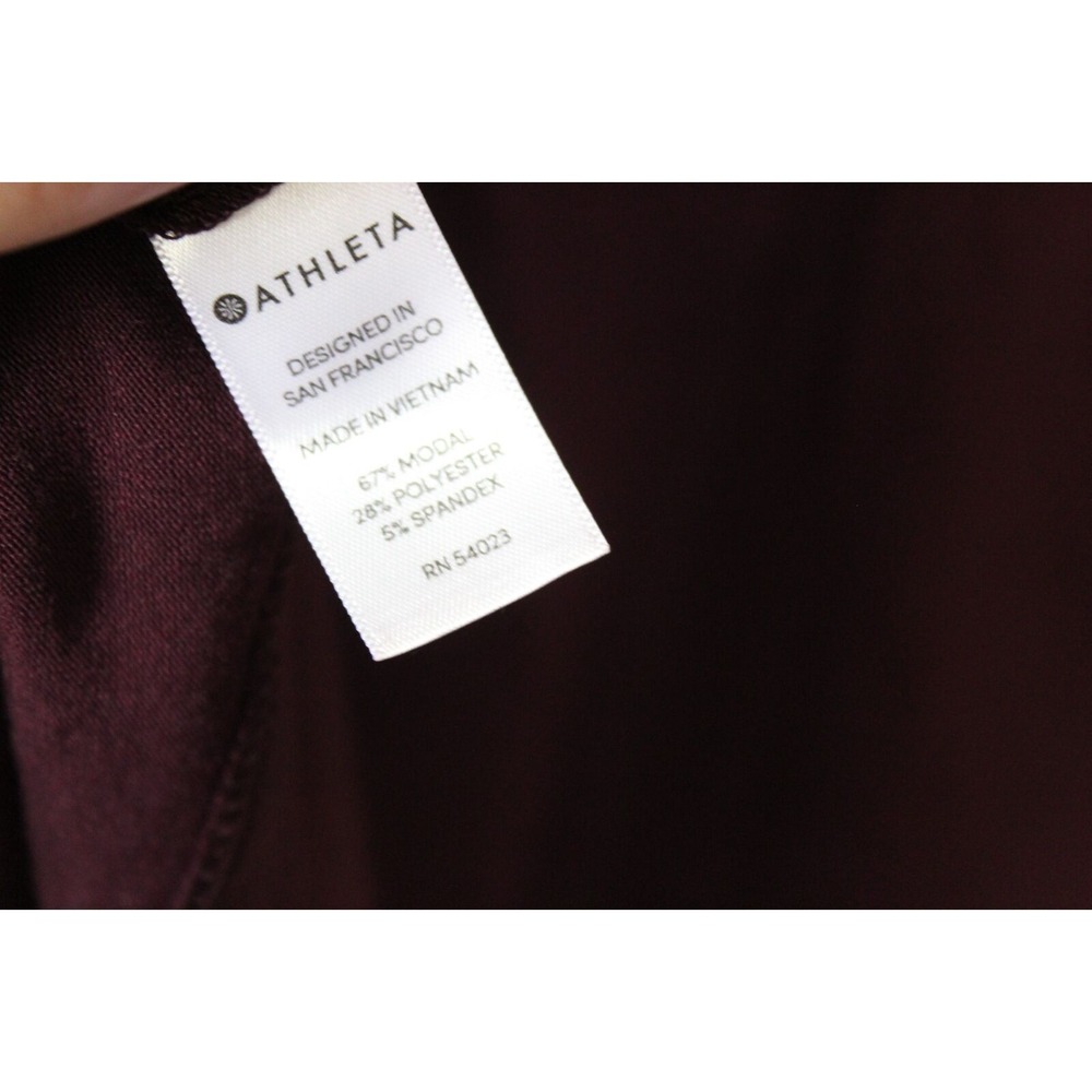 ✨2/$20 Athleta Cloudlight Asymmetrical Top Small Auberge Maroon Stretch Fall - Picture 8 of 9